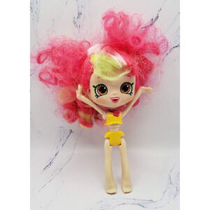 Shopkins Shoppies DONATINA World Vacation Donatina visits Brazil